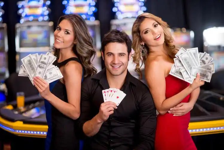 slotplus777 app running on various Android and iOS devices with football betting, live casino, and slot games visible