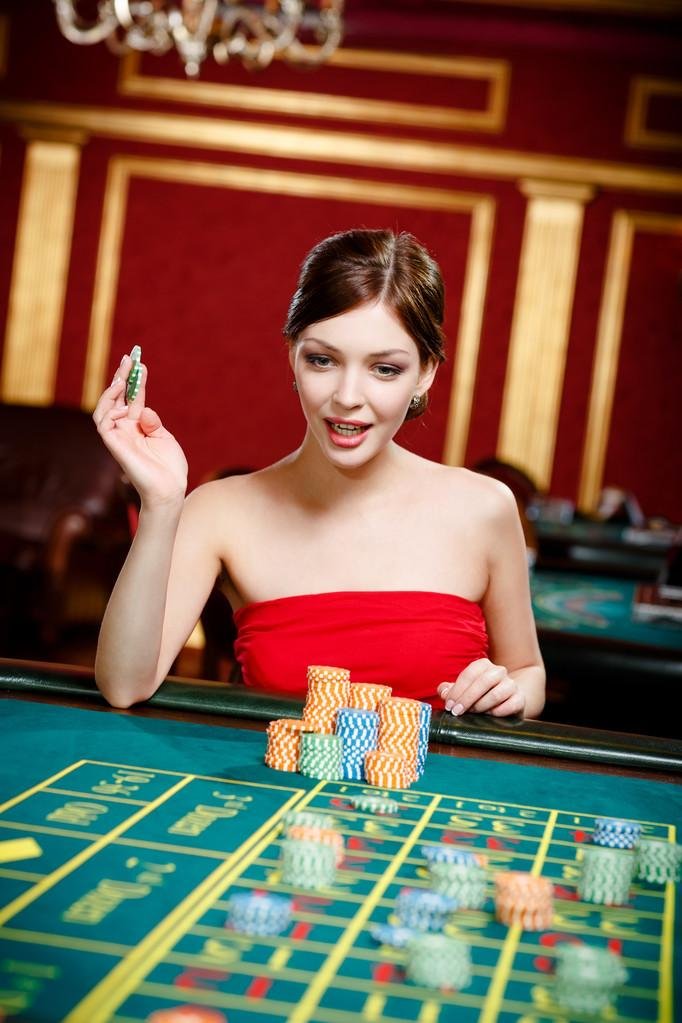 Ikan Jackpot bonus round with escalating prize display and multiplier indicators